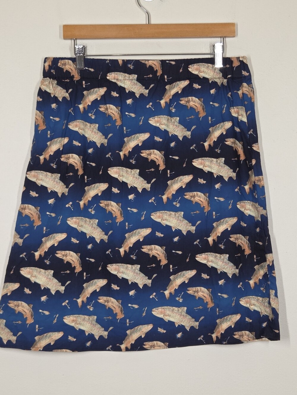 Handmade Fish Print Skirt Fishing Lures Nature Outdoor Novelty 32"